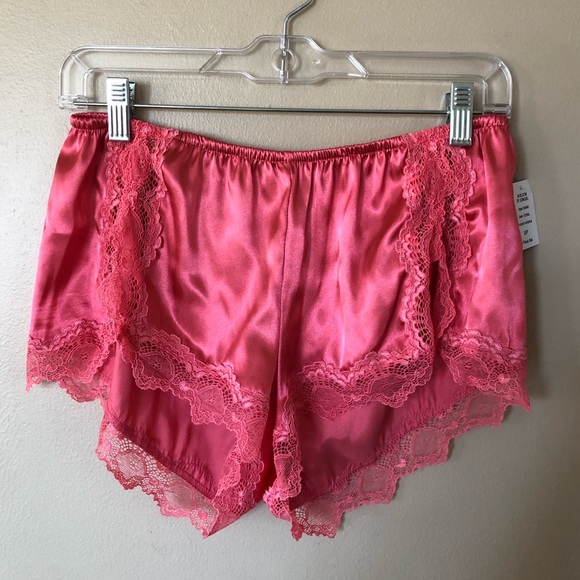 In Bloom Intimates Set - Picture 2 of 12